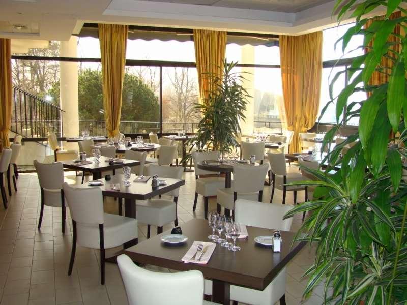 Brit Hotel Du Lac Saint-Paul-les-Dax Restaurant photo